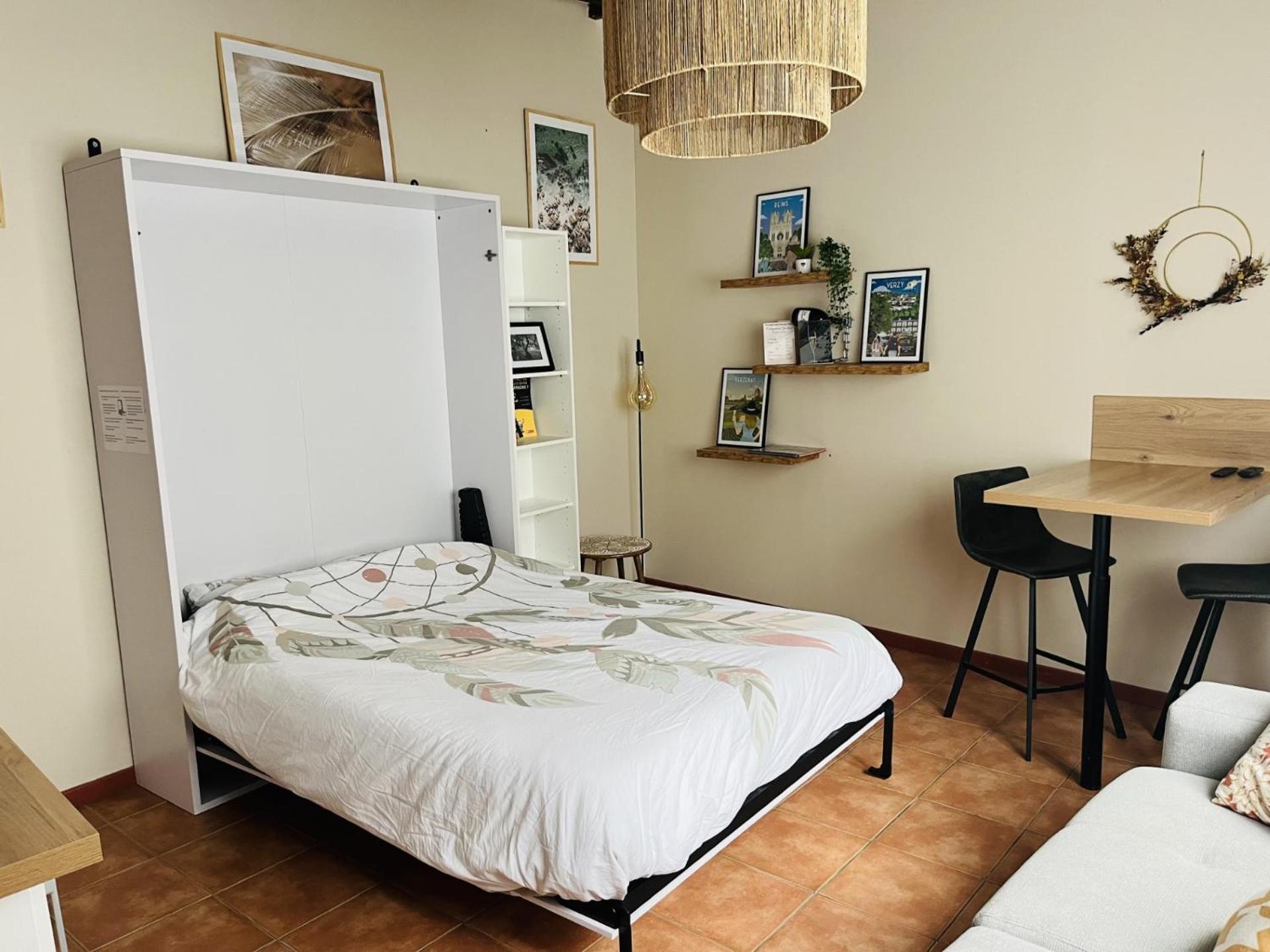 Logement, Plein Centre Du Village De Verzy Exterior foto