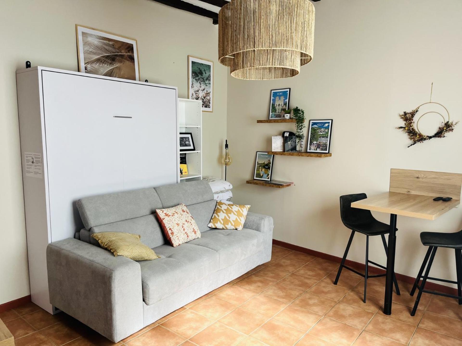Logement, Plein Centre Du Village De Verzy Exterior foto